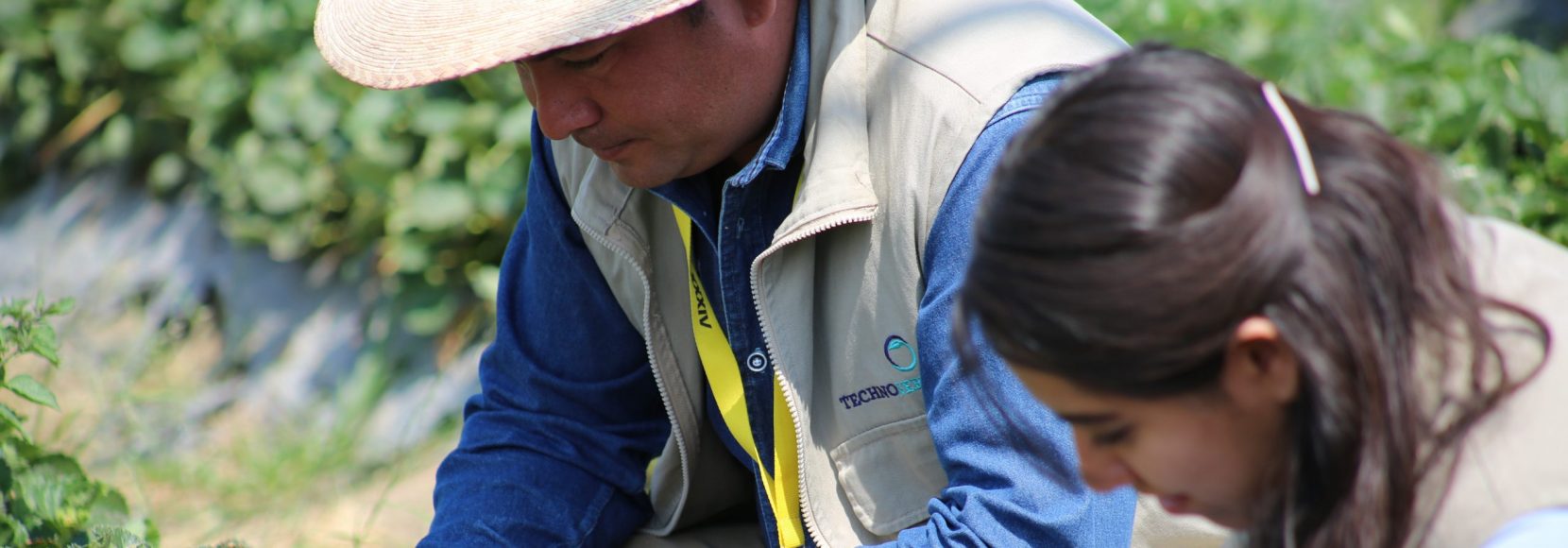TechnoServe employee leads income generating training in Mexico