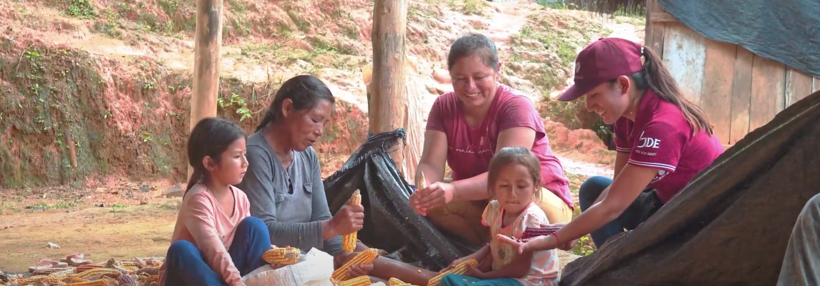 Nay Aponte Ortiz participated in TechnoServe’s Mujeres CAFÉ program for women coffee producers in Peru. The program helps women coffee producers access economic opportunity.