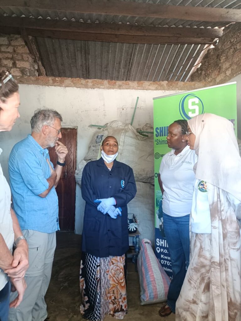 Members of the Kwale Recycling Center and Shimoni Zero Waste Group share how they collect, sort, and sell recyclable plastics. They also add value by producing items such as key holders and ornaments.